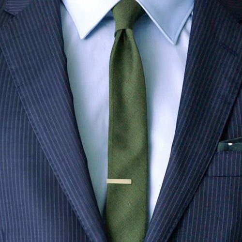 Spona na kravatu, džentmen, kodex džentlmena, košeľa, oblek, sako, kravata,